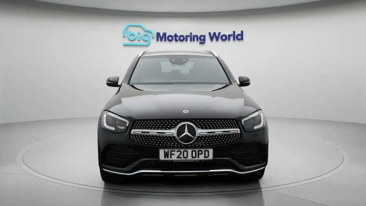 2020-mercedes-benz-glc-class-20d-glc300d-amg-line-premium-station-wagon-5d-big-2