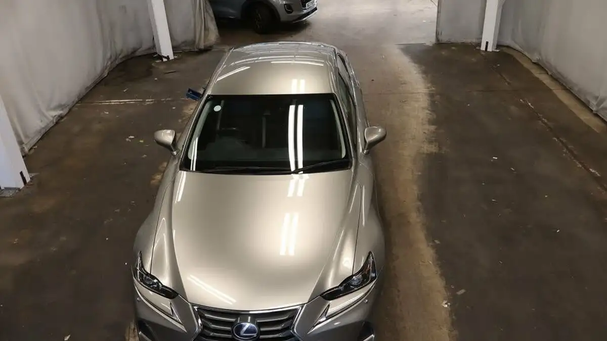 2017-lexus-is-300h-25-advance-big-4