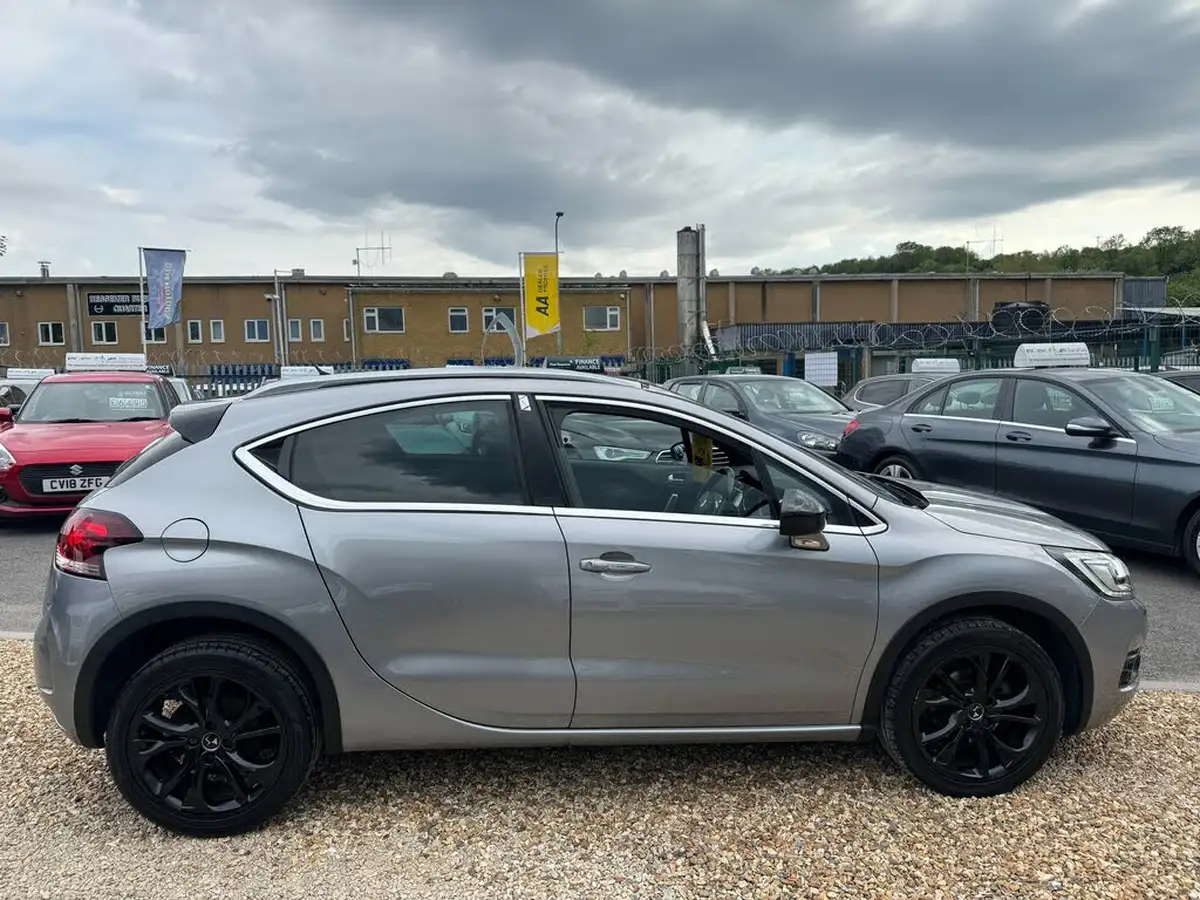 2016-ds-ds-4-16bluehdi-crossback-big-10