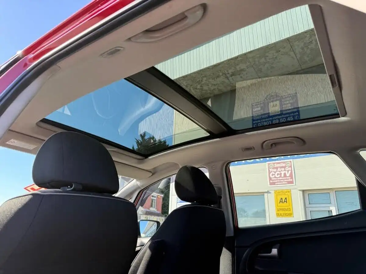 2010-kia-venga-14td-3-ecodynamics-big-14