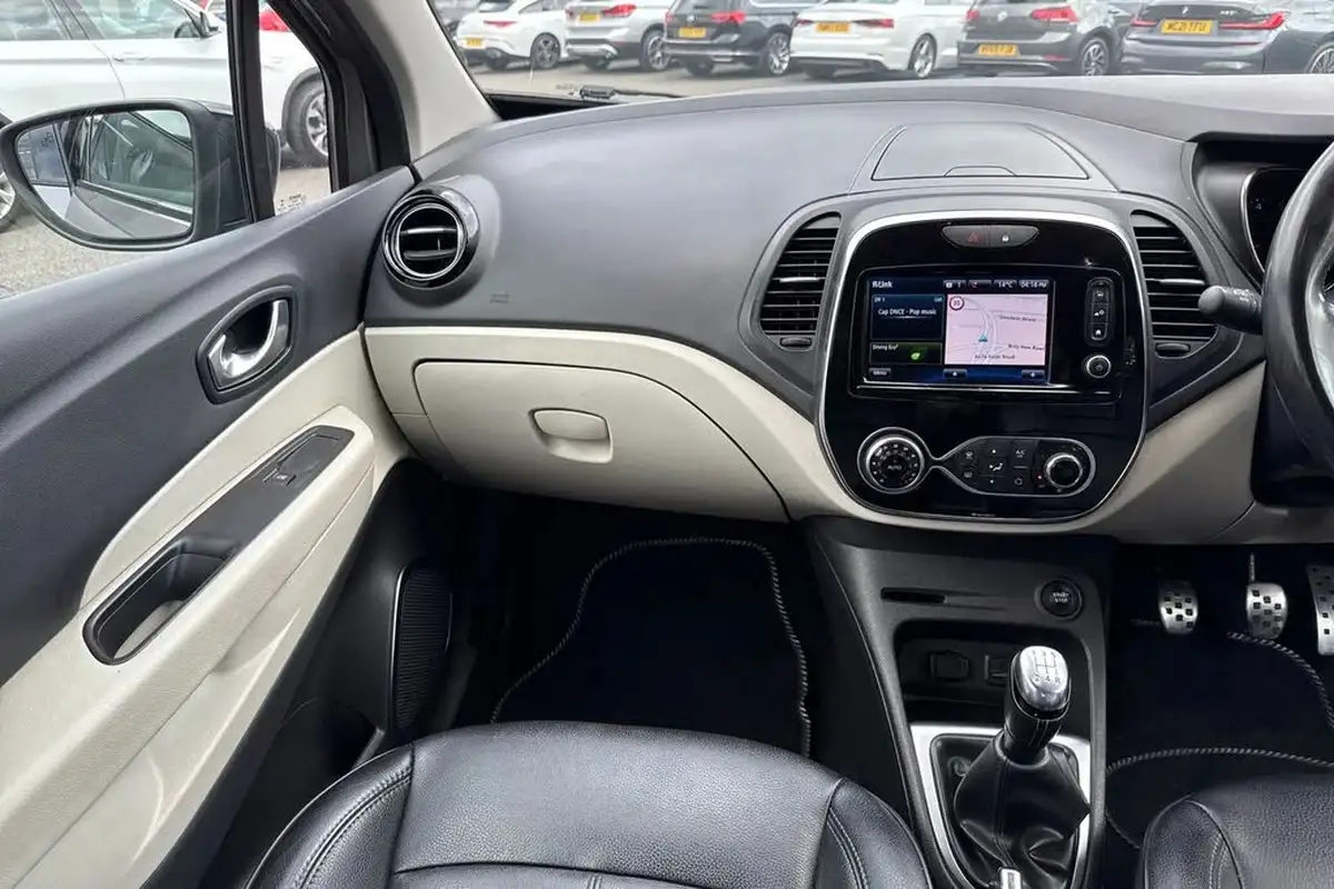 2019-renault-captur-15dci-gt-line-big-19