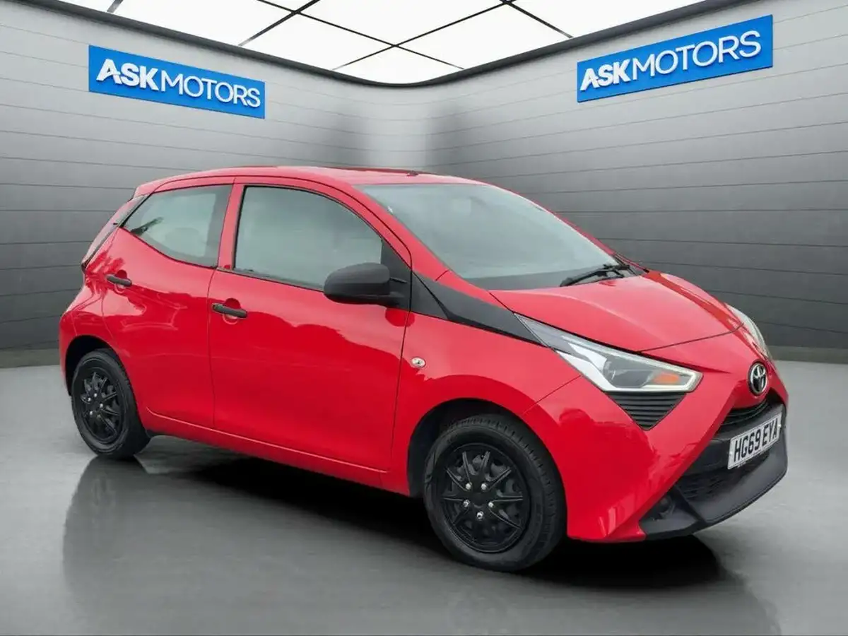 2019-toyota-aygo-10-vvt-i-x-5d-big-2