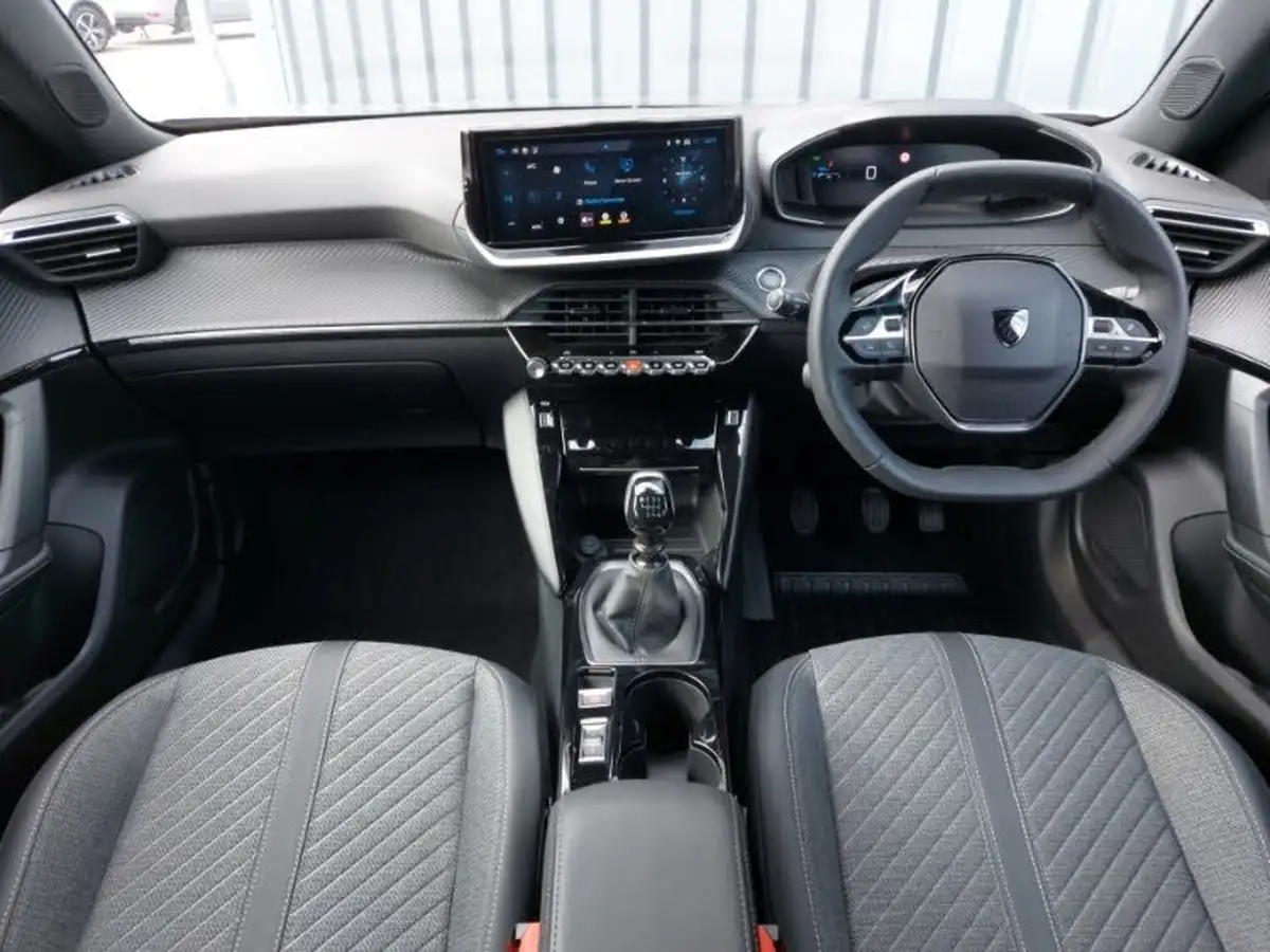 2024-peugeot-2008-suv-12-puretech-allure-130ps-big-2