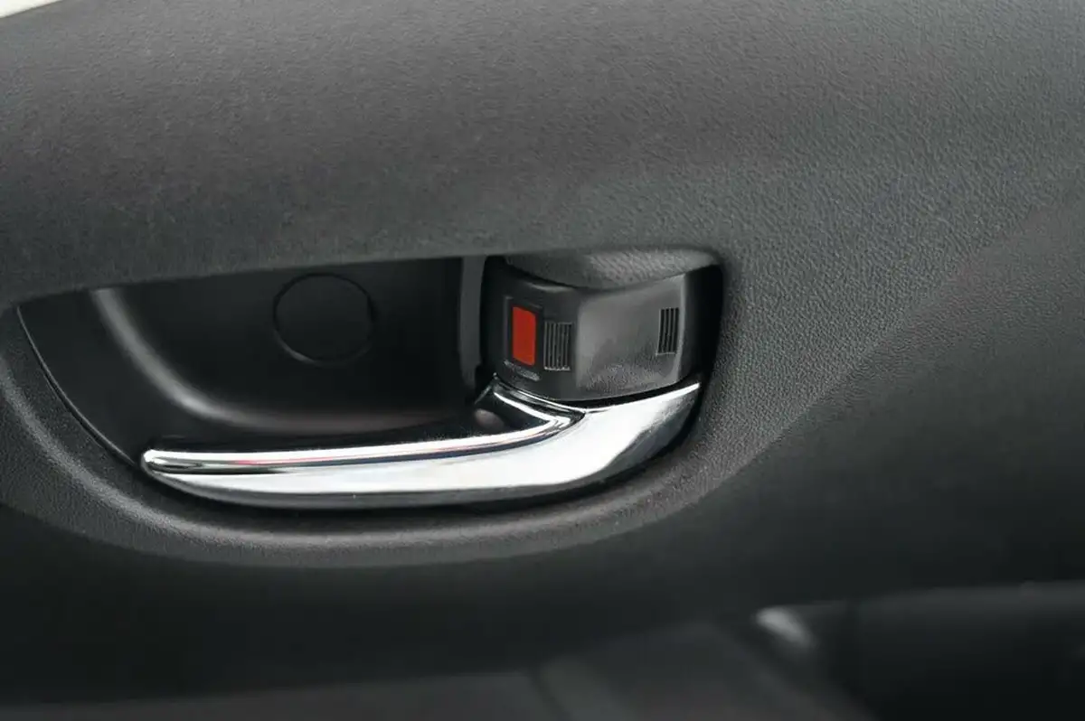 2017-toyota-aygo-10-vvt-i-x-press-71bhp-big-29