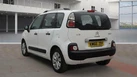 2016-citroen-c3-picasso-16bluehdi-edition-small-4