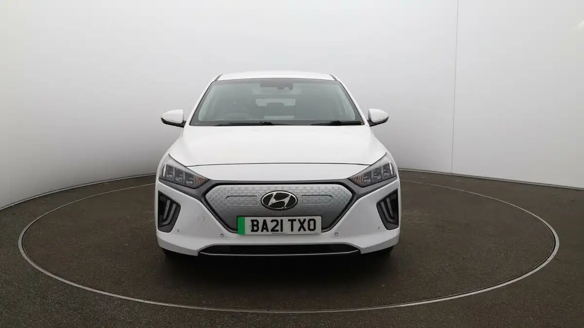 2021-hyundai-ioniq-e-premium-se-electric-100kw-big-2