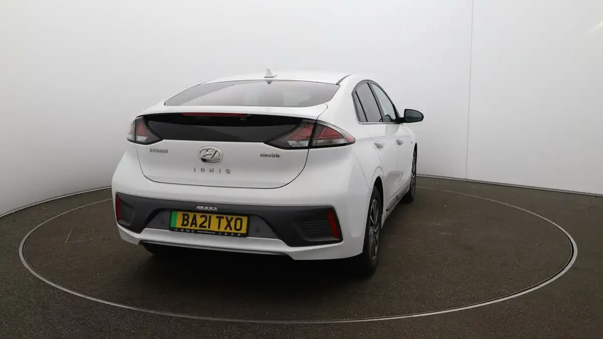 2021-hyundai-ioniq-e-premium-se-electric-100kw-big-48