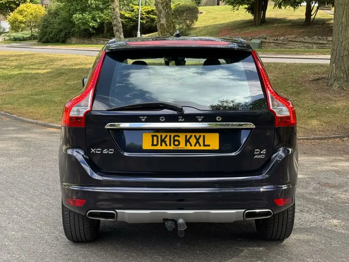 2016-volvo-xc60-24td-d4-se-lux-geartronic-big-40