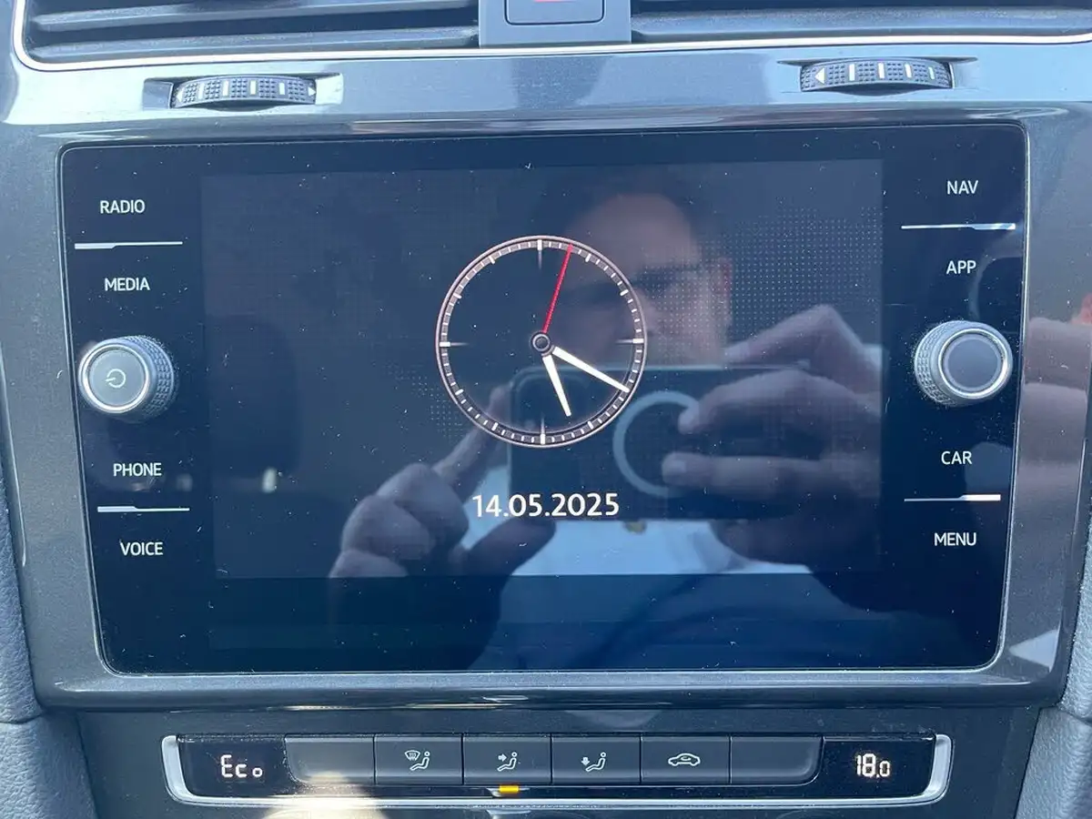 2020-volkswagen-golf-e-e-golf-big-37
