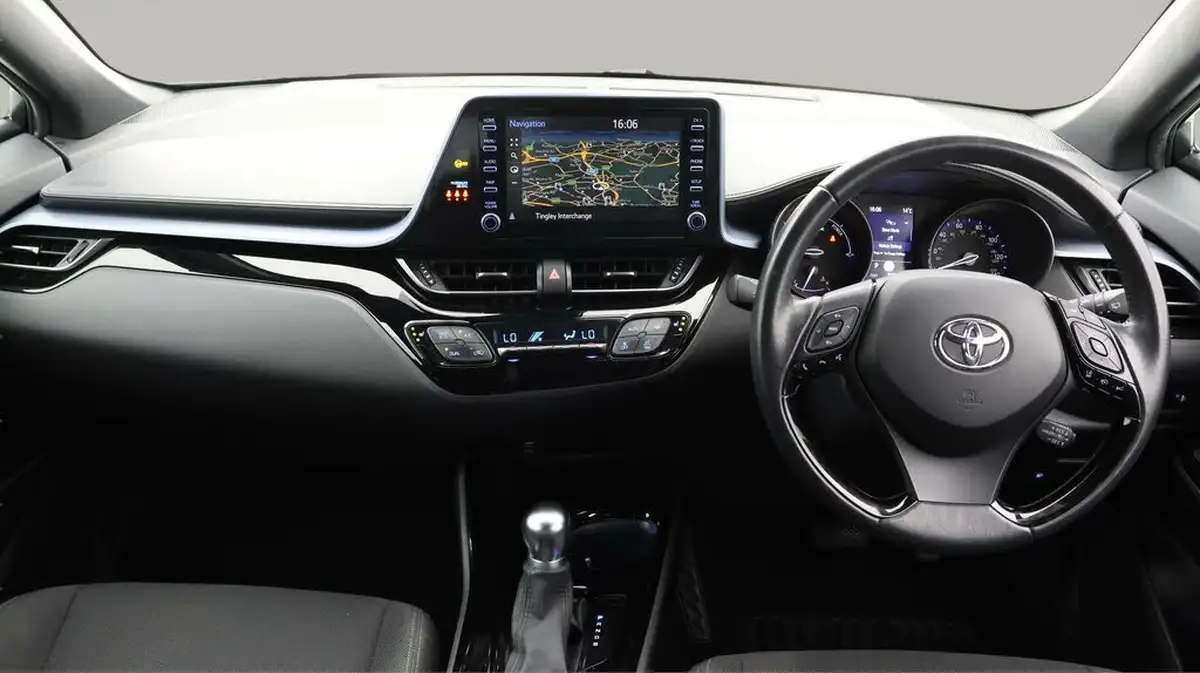 2020-toyota-c-hr-18-vvt-i-design-big-12