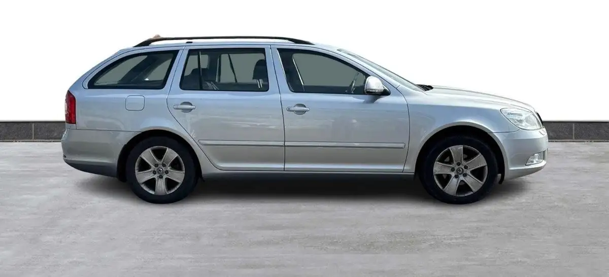 2013-skoda-octavia-16td-elegance-cr-105bhp-estate-big-4