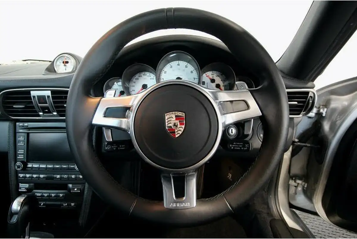2009-porsche-911-big-13