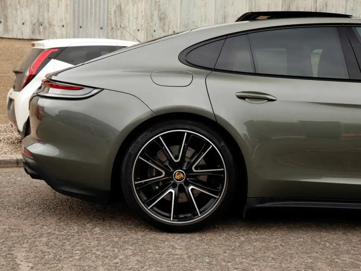 2023-porsche-panamera-30-4-e-hybrid-hatchback-big-28
