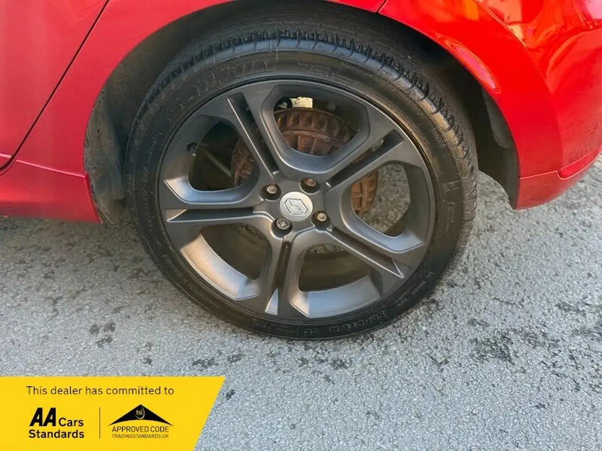 2017-renault-clio-15dci-dynamique-s-nav-90bhp-big-3