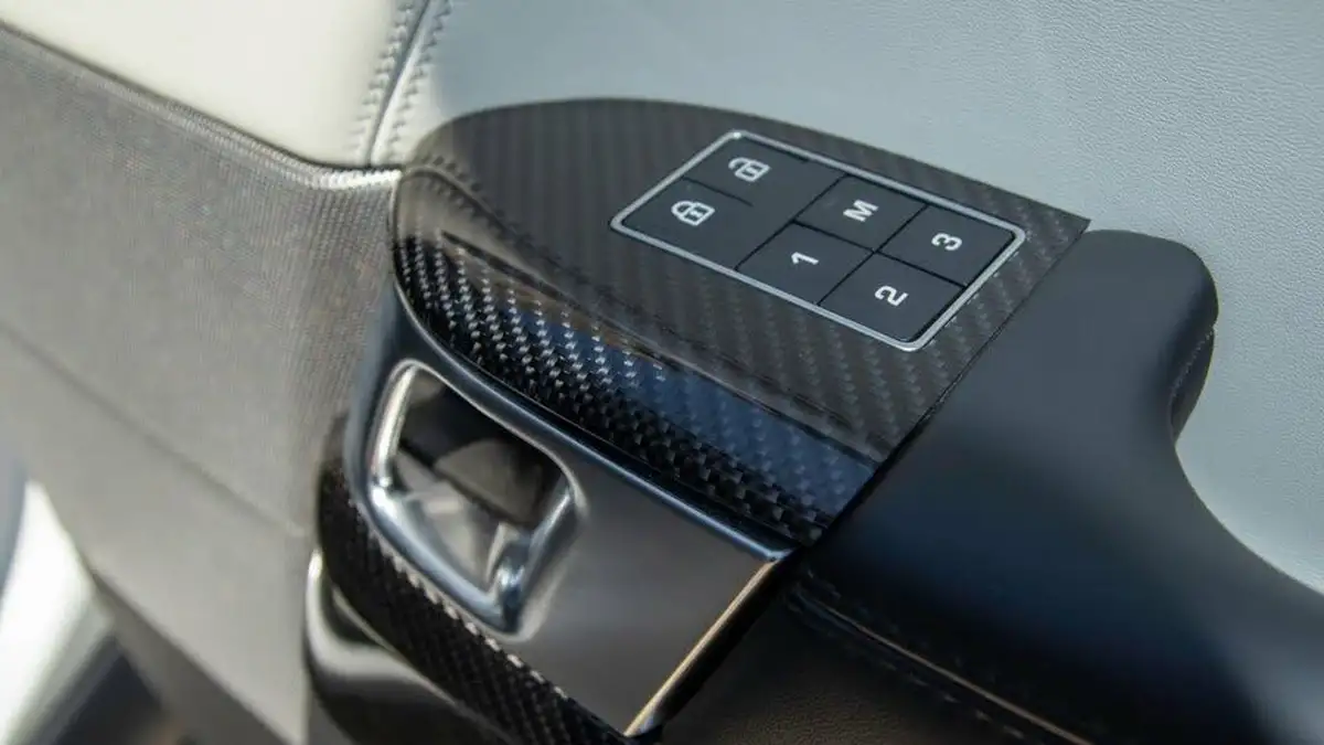 2021-land-rover-range-rover-sport-50-v8-p575-svr-carbon-edition-big-27