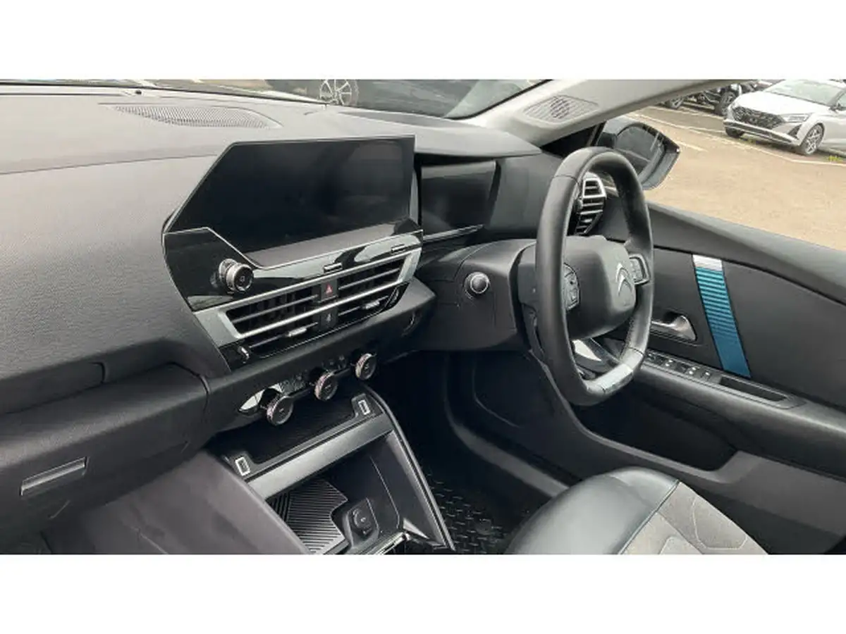 2022-citroen-c4-e-shine-big-8