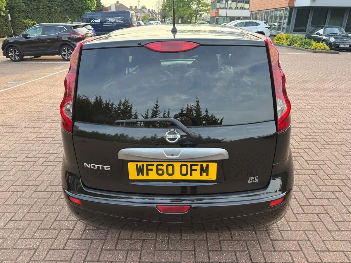 2011-nissan-note-16-tekna-auto-big-18