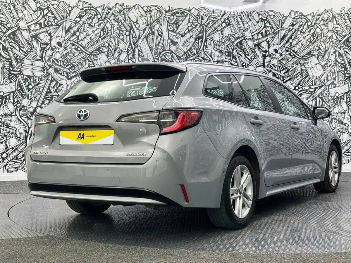 2021-toyota-corolla-18-vvt-i-icon-tech-spare-wheel-touring-sports-5d-big-10