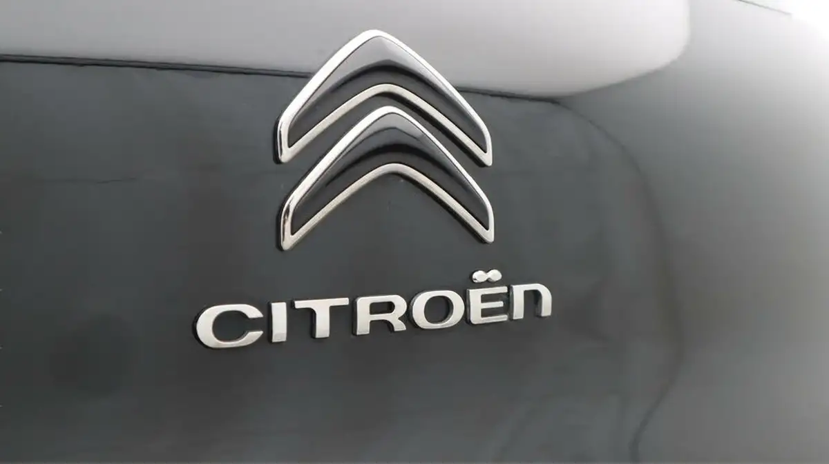 2022-citroen-c3-12-puretech-c-series-big-21
