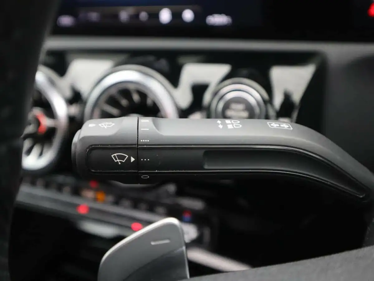2022-mercedes-benz-cla-13-cla-180-amg-line-premium-plus-coupe-4d-big-32