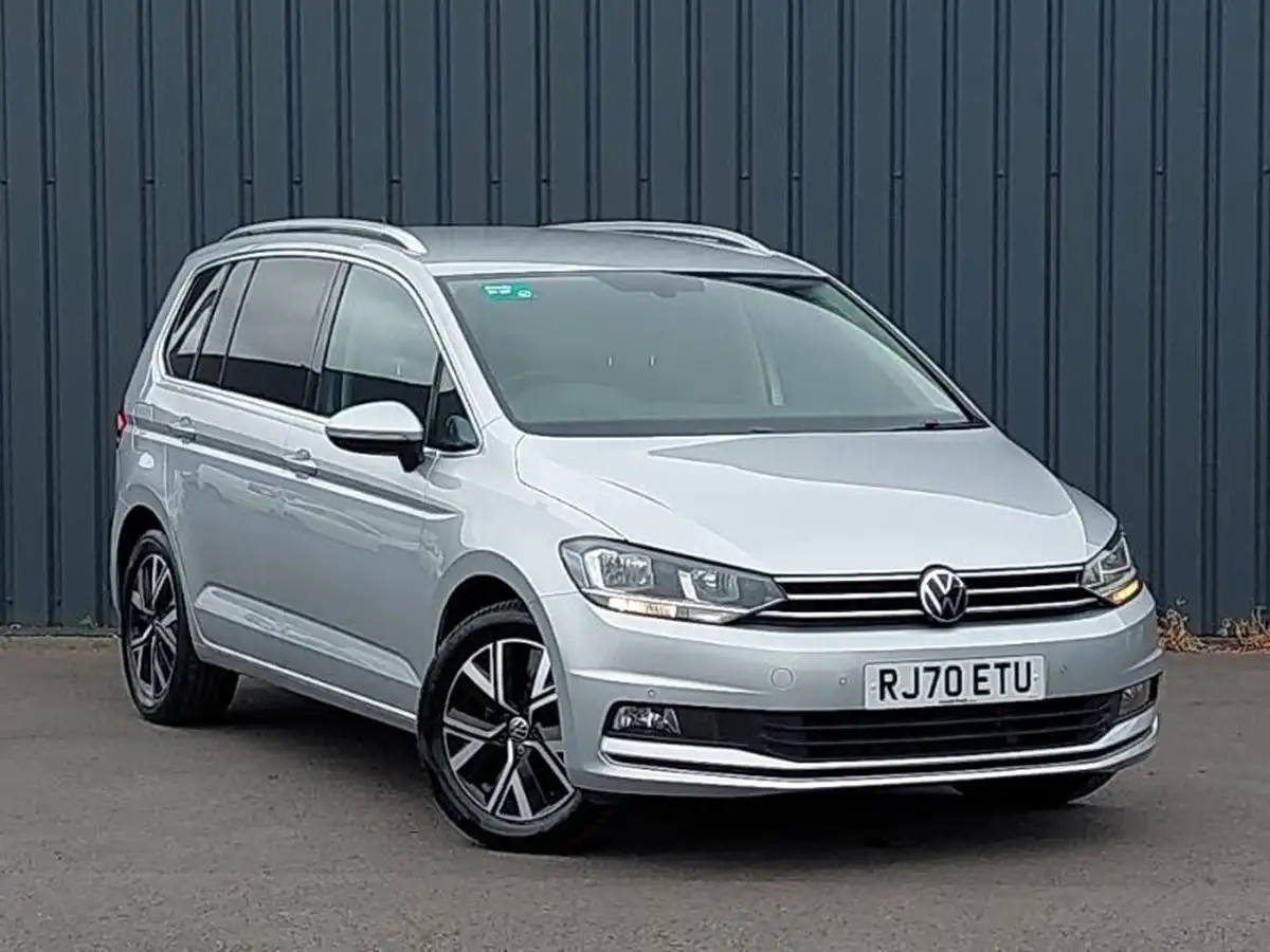 2020-volkswagen-touran-15-tsi-sel-dsg-big-0