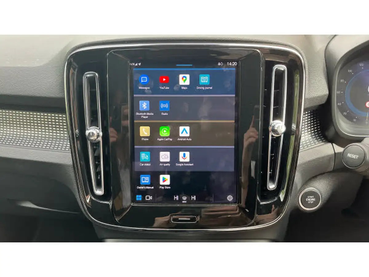 2024-volvo-xc40-20-b3-plus-big-29