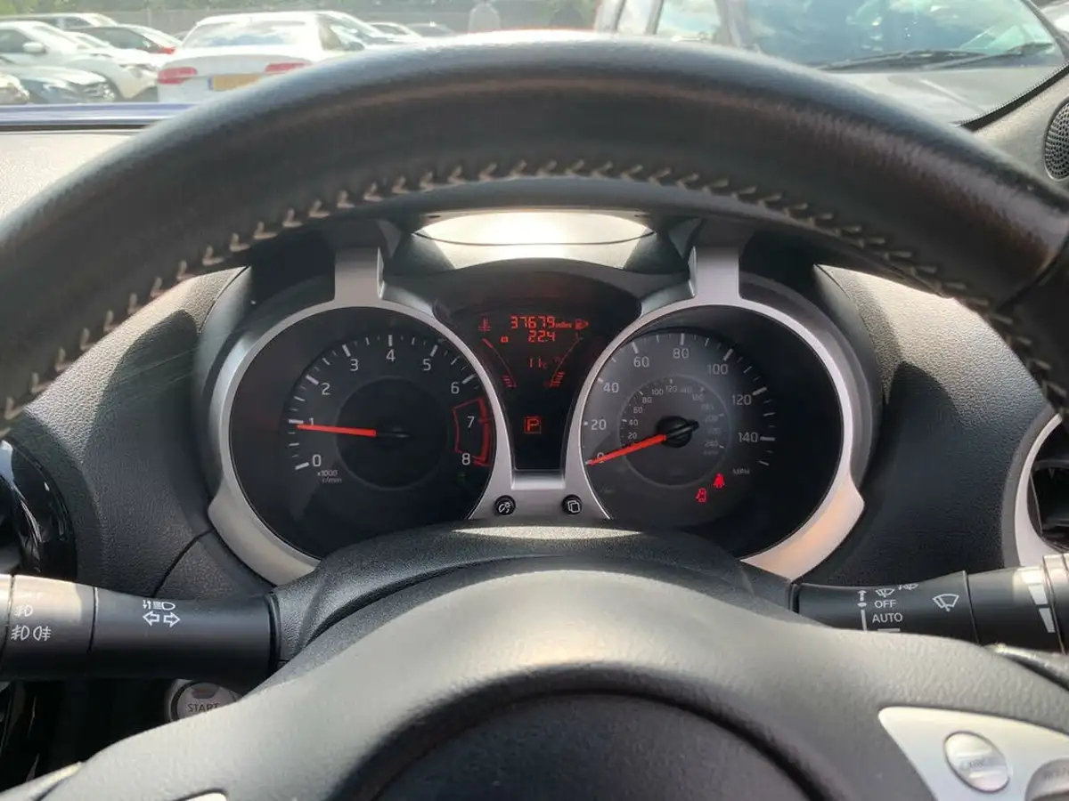 2017-nissan-juke-16-tekna-117ps-1598cc-xtronic-cvt-big-13