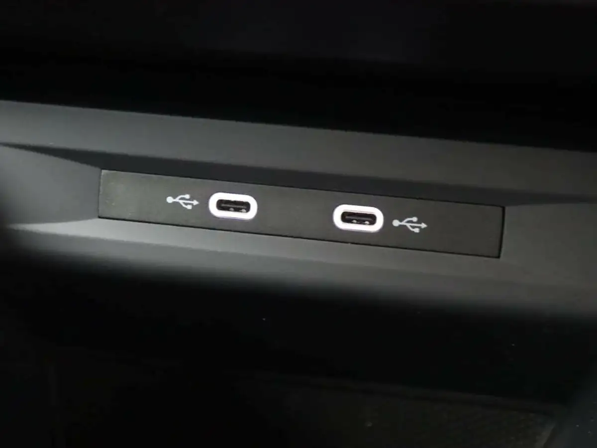 2021-cupra-formentor-14-e-hybrid-v2-big-49