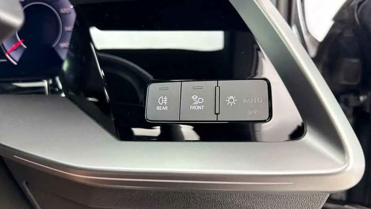 2023-audi-s3-20-tfsi-vorsprung-sportback-5d-big-23