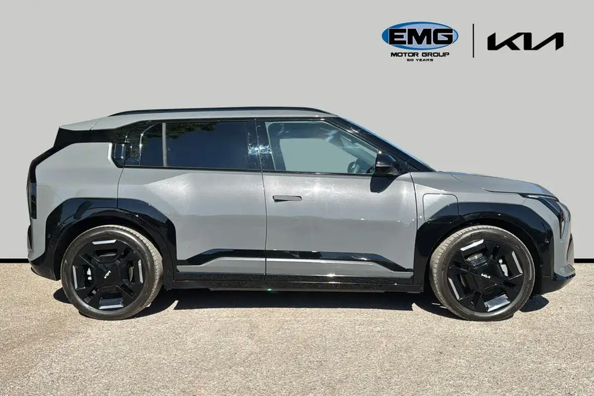 2024-kia-ev3-e-gt-line-s-big-3
