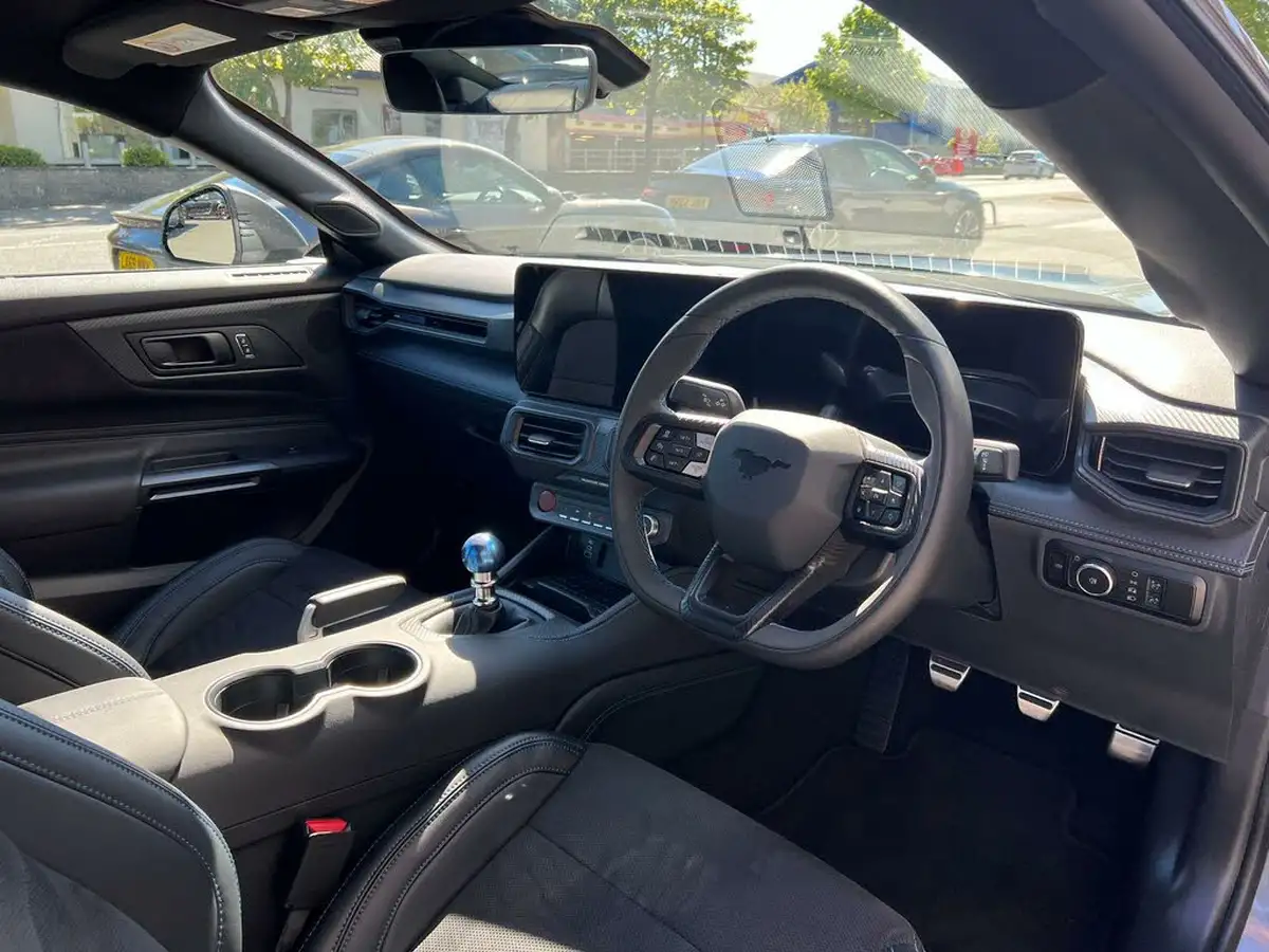 2024-ford-mustang-50-v8-dark-horse-big-10