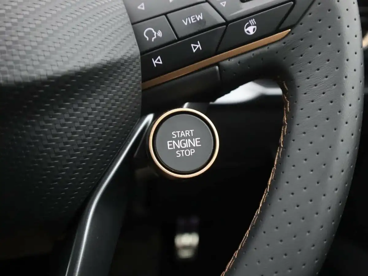 2025-cupra-formentor-15-etsi-v1-big-40