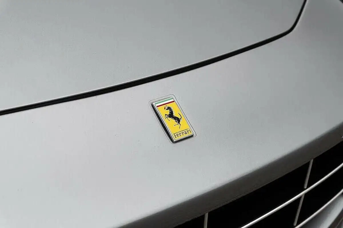 2012-ferrari-ff-63-big-28