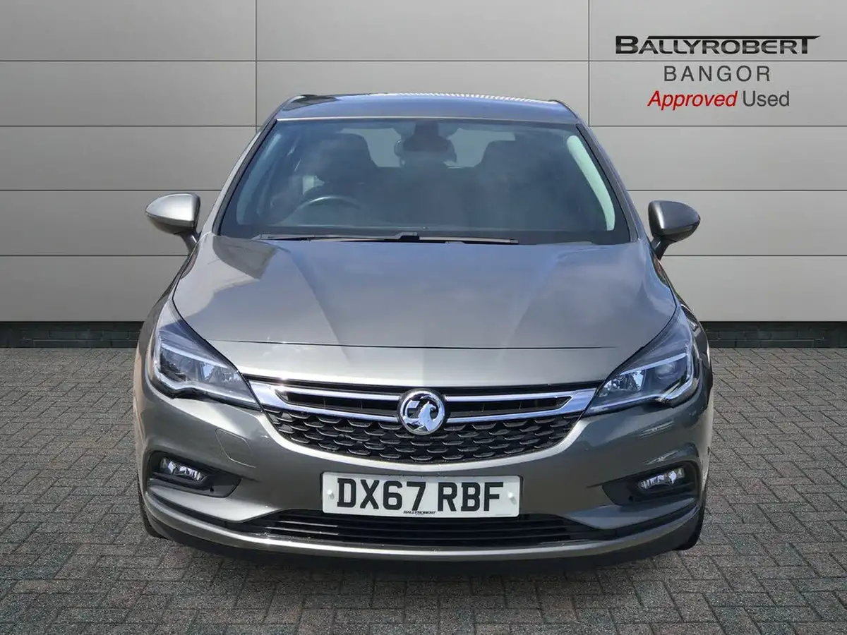 2017-vauxhall-astra-16cdti-elite-nav-110ps-hatchback-big-9