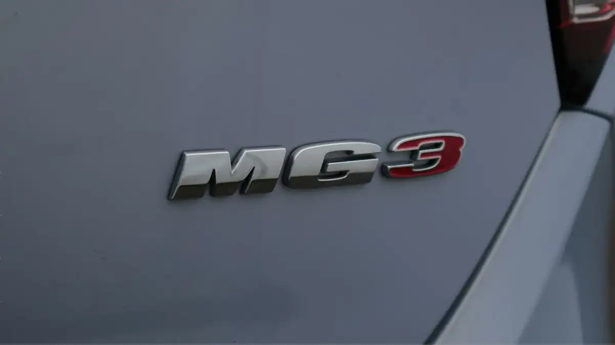 2023-mg-mg3-15-vti-tech-exclusive-nav-big-21