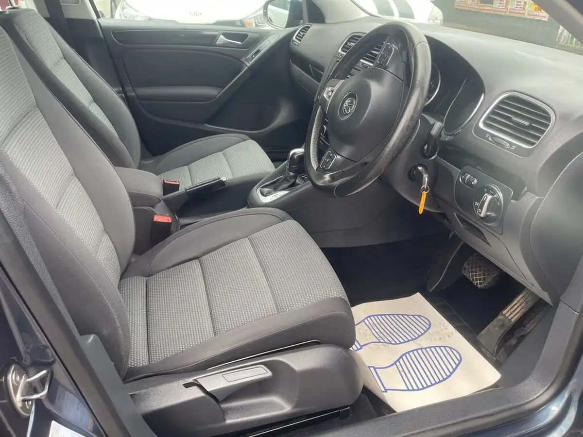 2011-volkswagen-golf-14-match-125ps-5d-dsg-big-21
