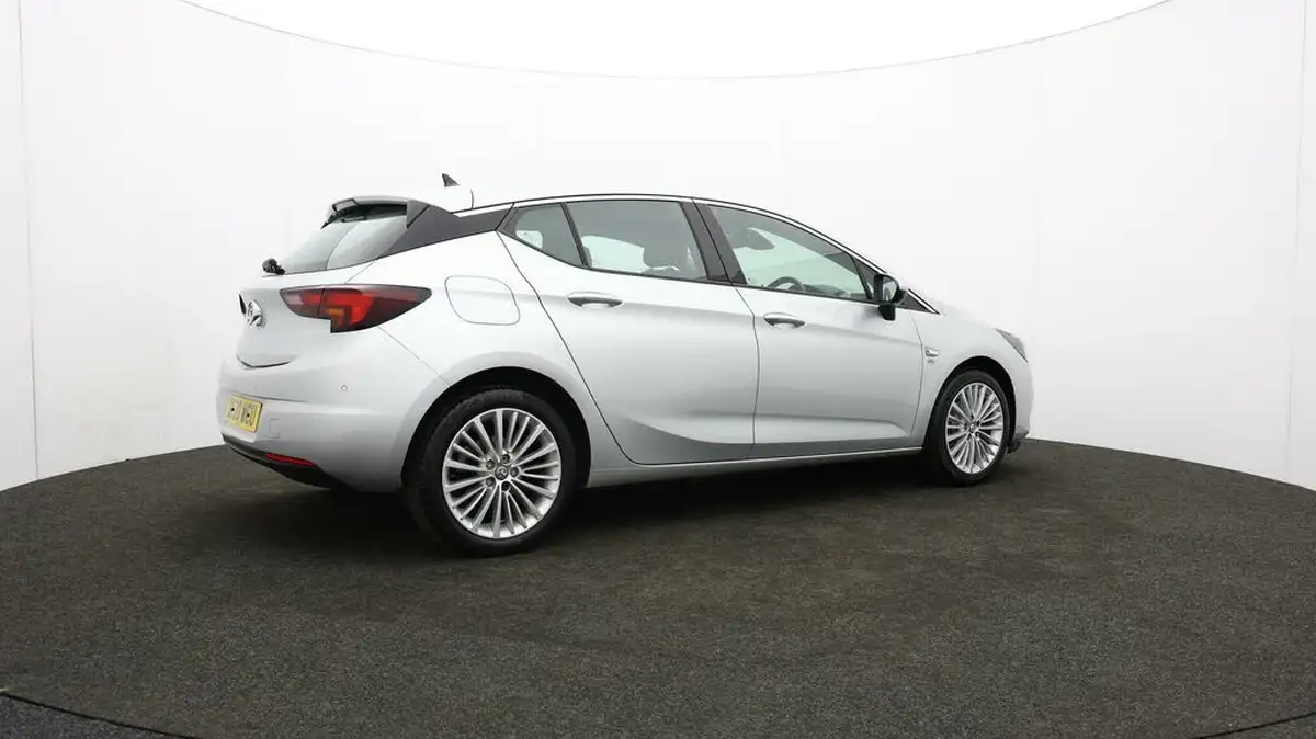 2020-vauxhall-astra-12-turbo-elite-nav-big-31