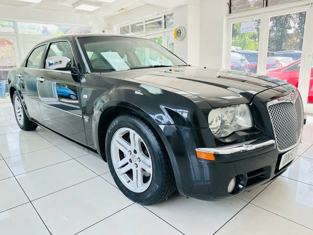 2007-chrysler-300c-30td-saloon-4d-big-0