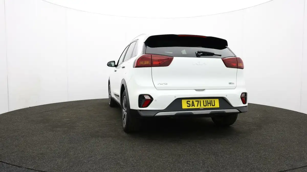 2021-kia-niro-16-gdi-phev-3-42in-cluster-big-33