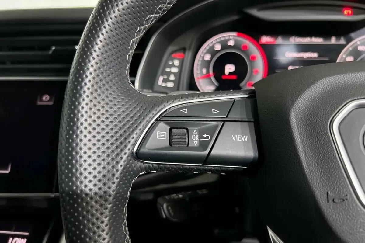 2023-audi-q7-30-55-tfsi-black-edition-big-26