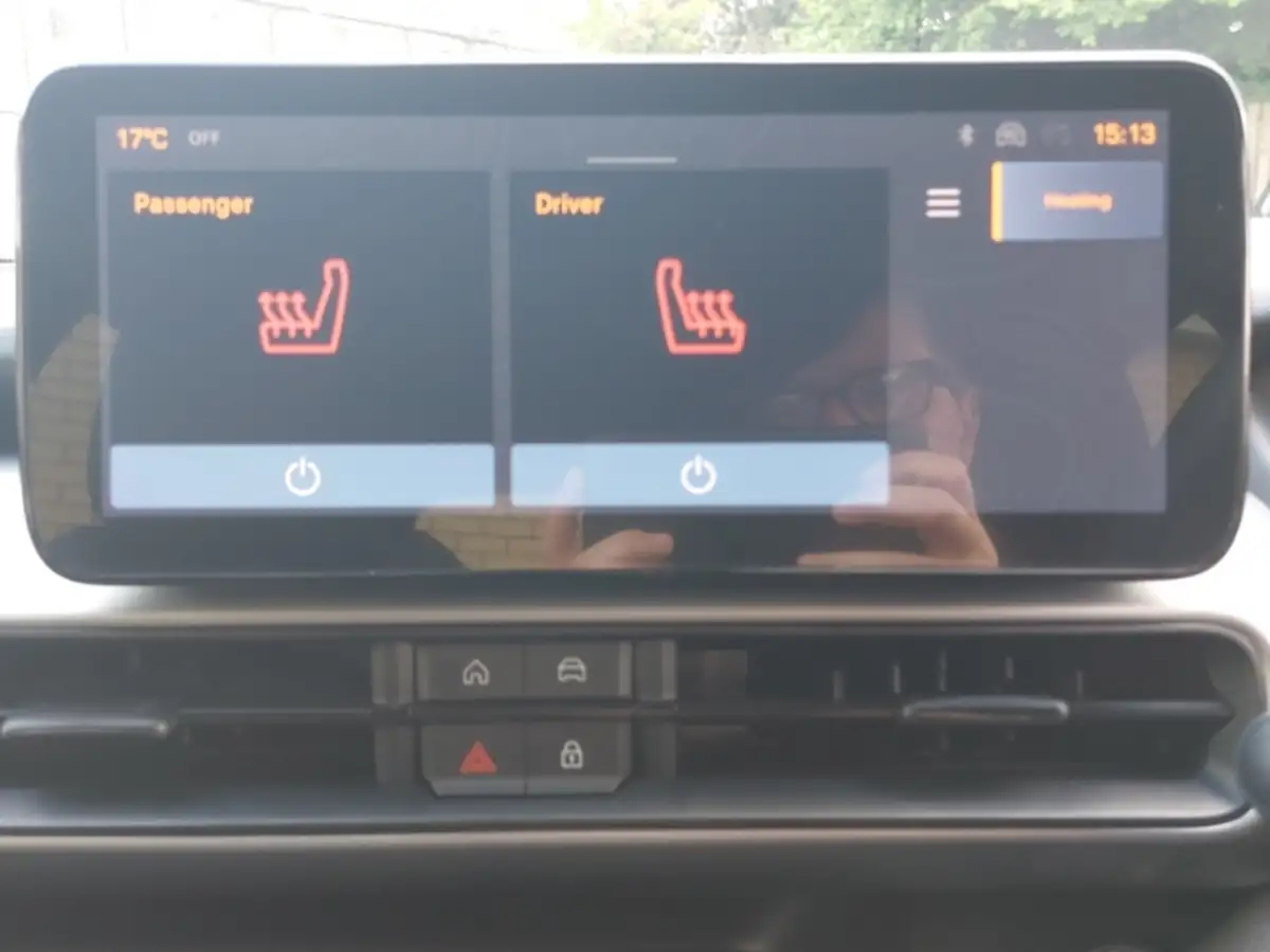 2025-jeep-avenger-12-gse-summit-big-18
