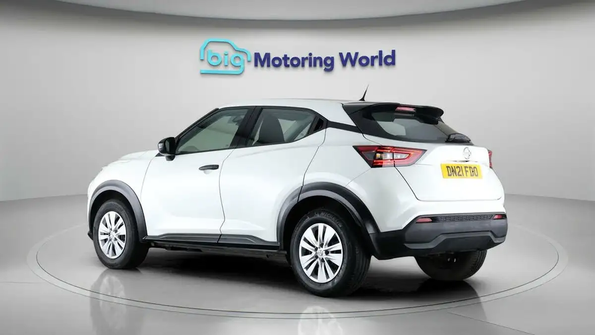 2021-nissan-juke-10-dig-t-visia-big-5