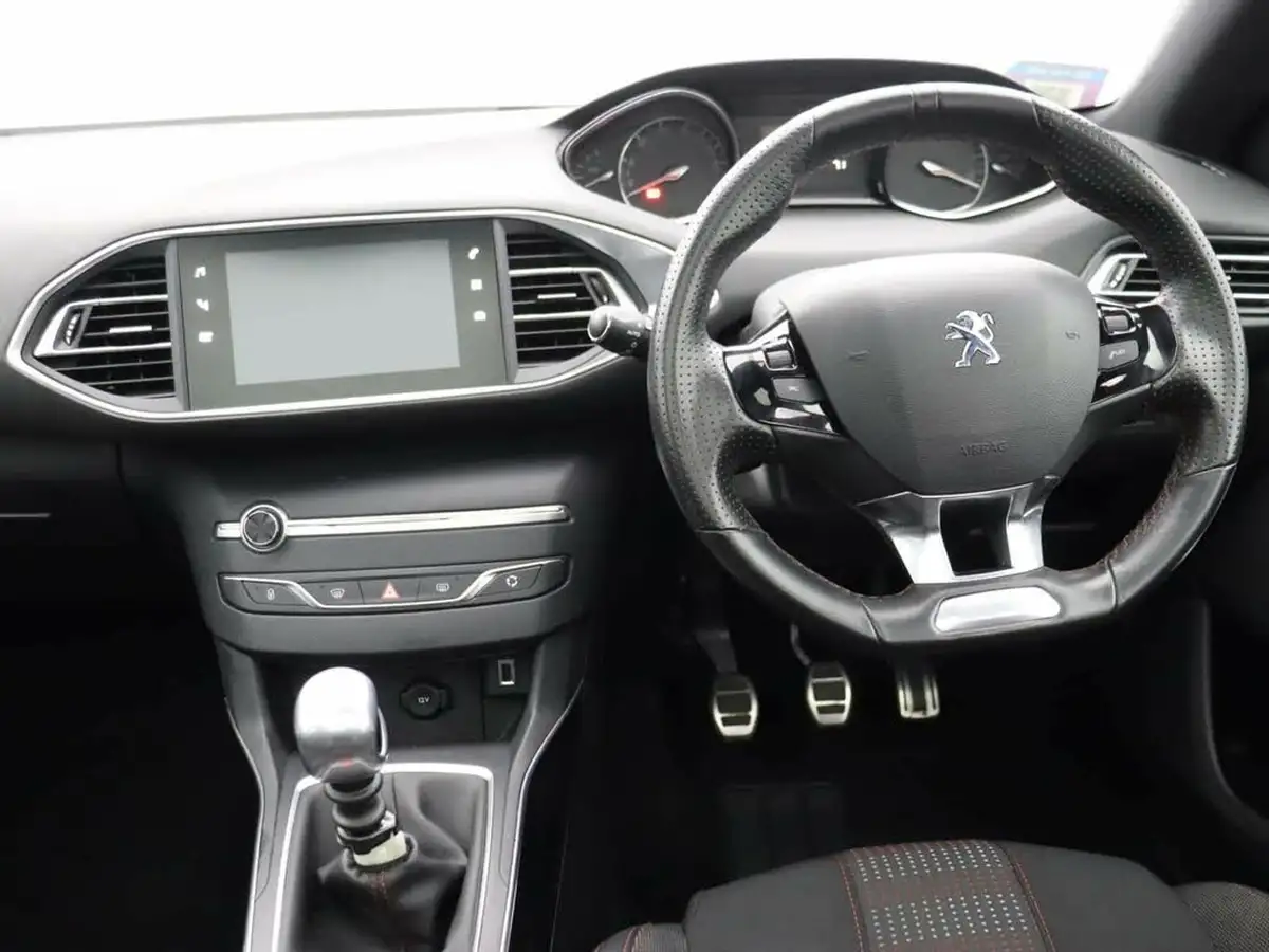 2019-peugeot-308-15-bluehdi-gt-line-eat8-big-22