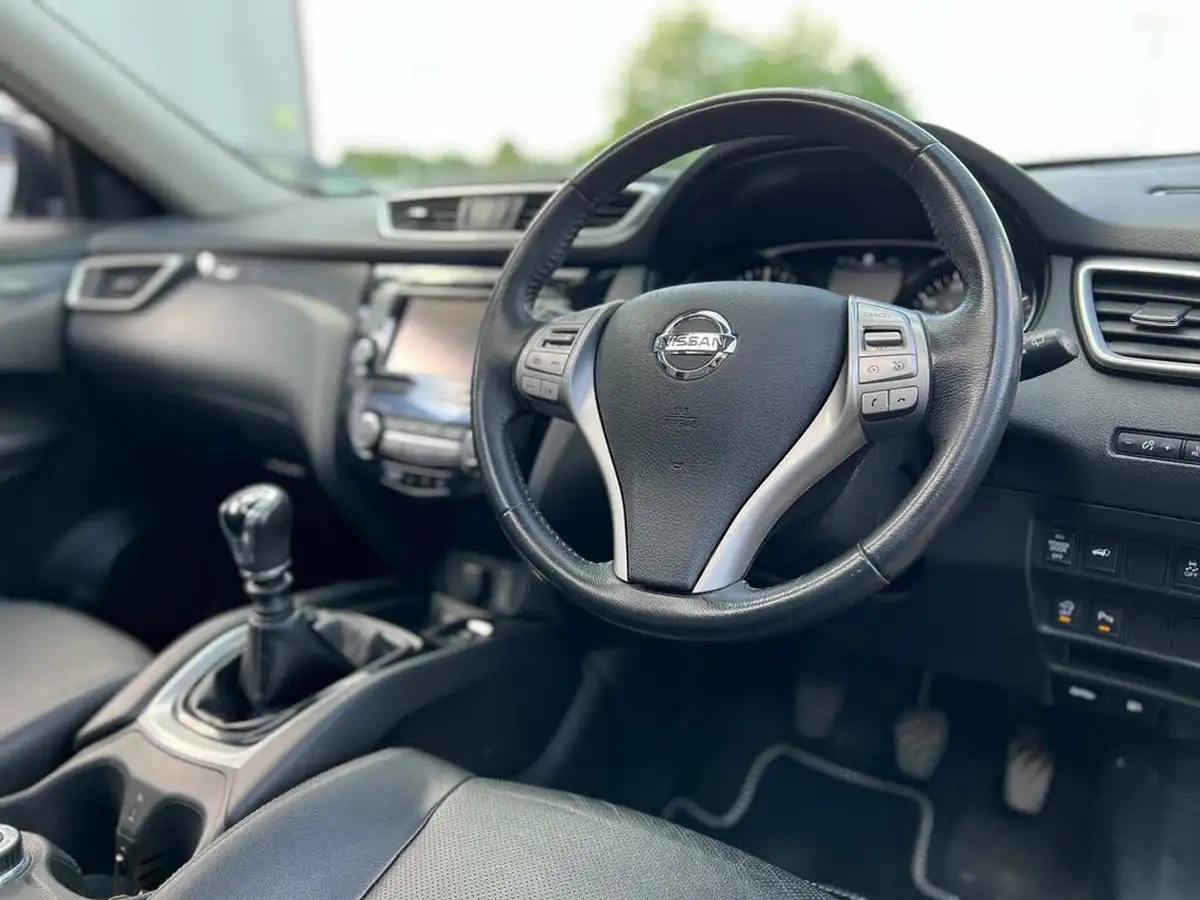 2017-nissan-x-trail-20dci-tekna-4x4-big-18