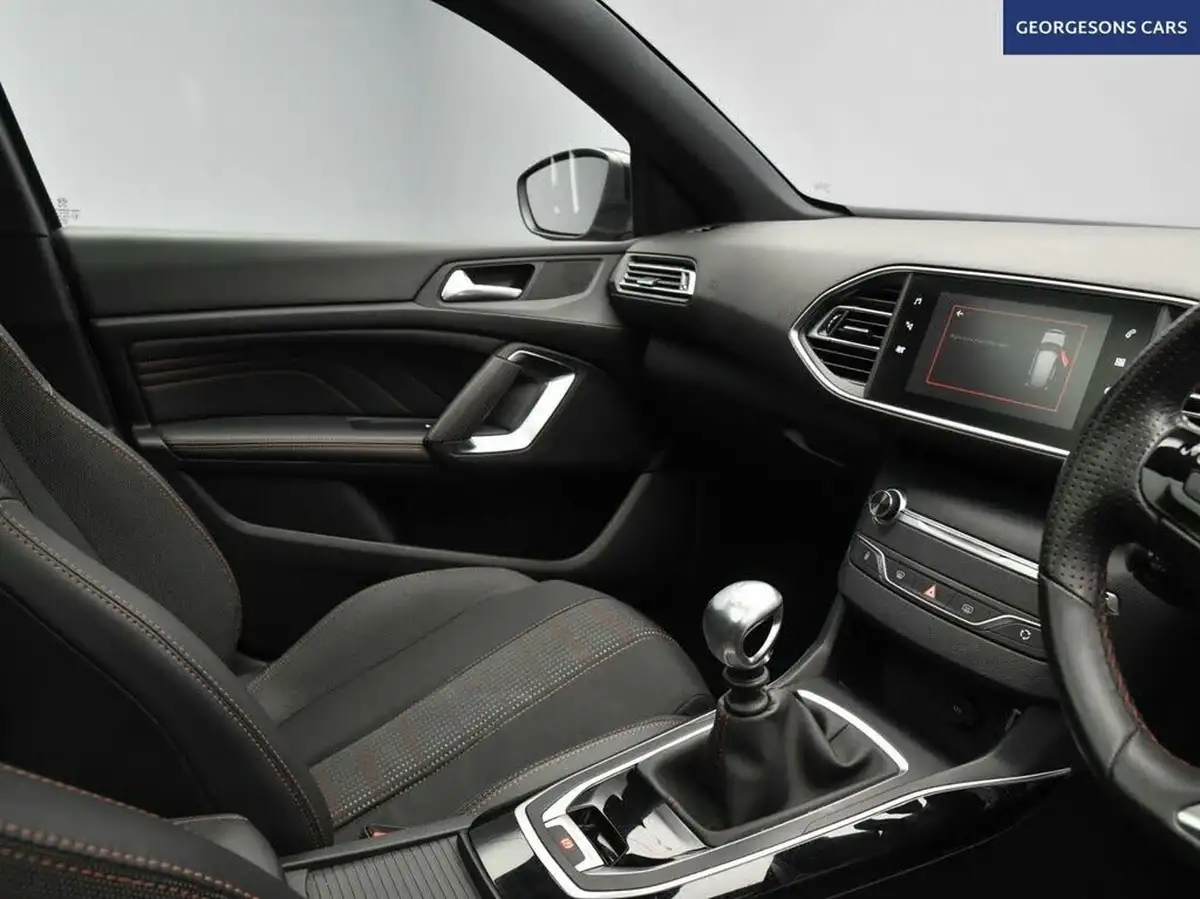 2019-peugeot-308-15-bluehdi-gt-line-big-24