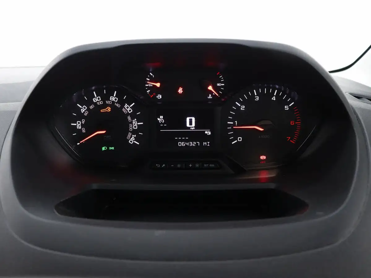 2019-peugeot-partner-16bluehdi-1000-professional-big-12