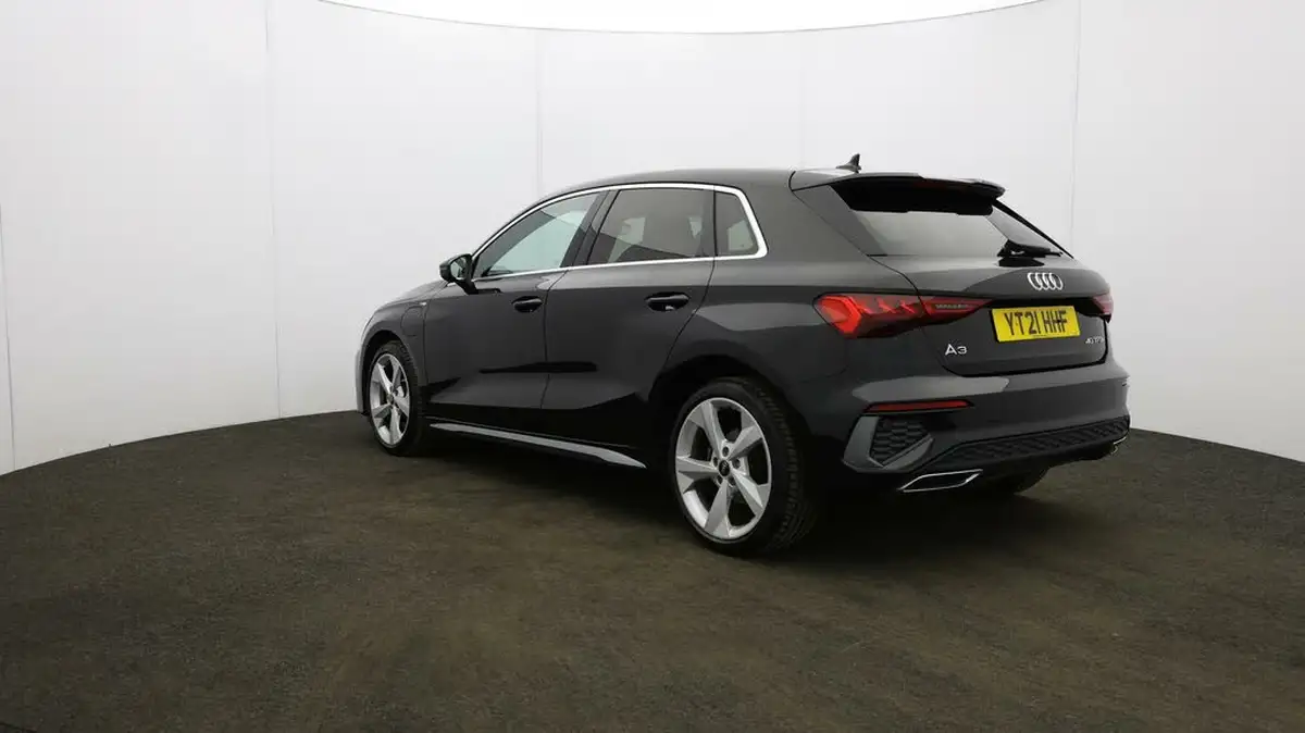 2021-audi-a3-14-40-tfsi-e-s-line-big-54