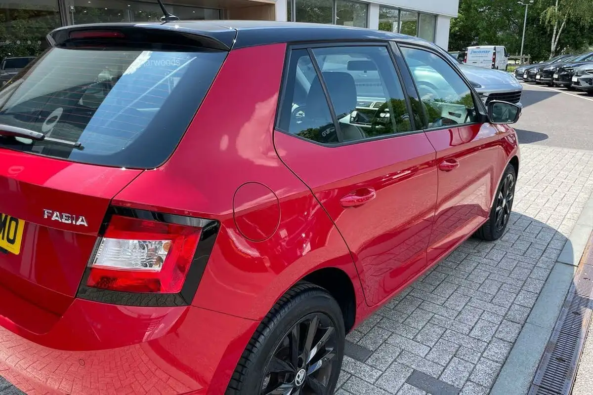 2019-skoda-fabia-10-tsi-colour-edition-big-10