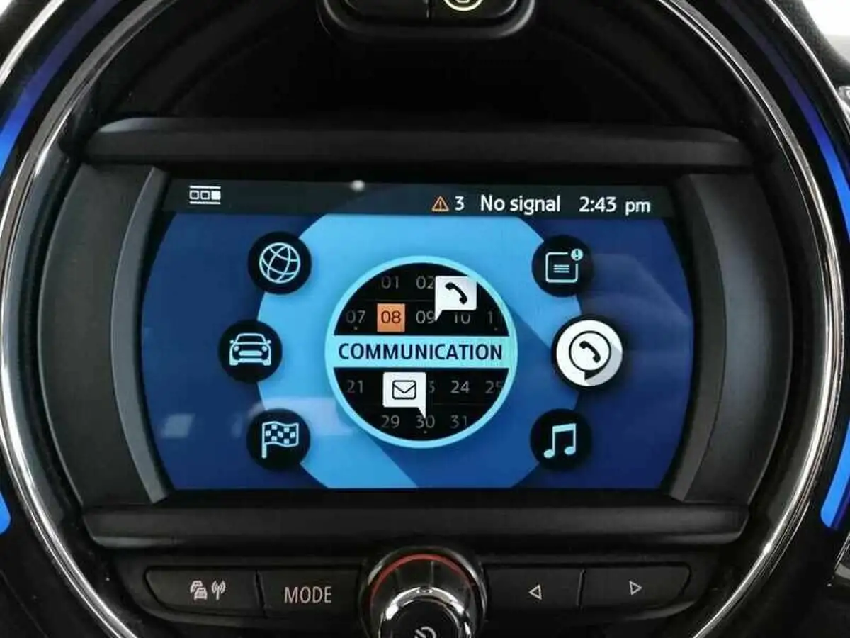2018-mini-clubman-15-cooper-big-24