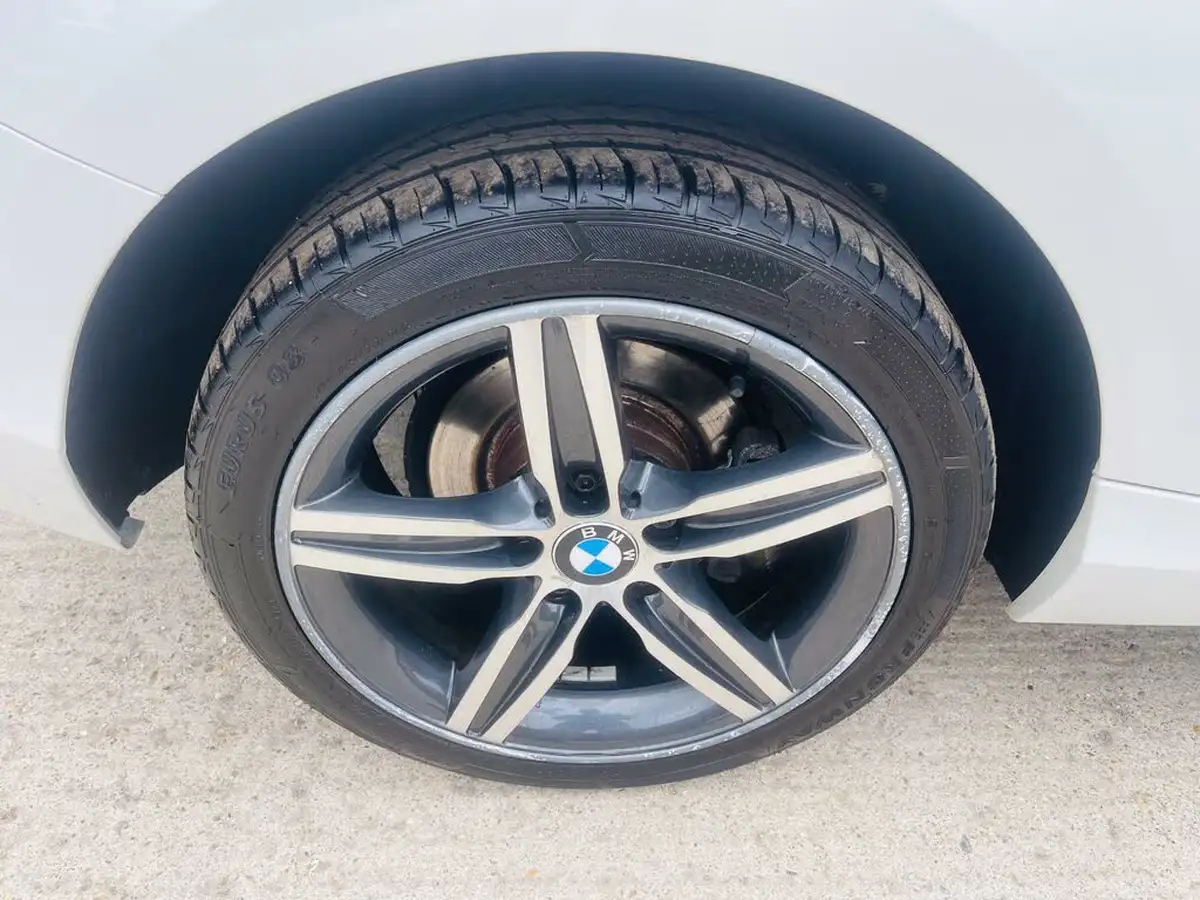 2013-bmw-1-series-16-116i-sport-ss-3d-big-50